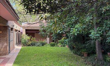 CASA EN VENTA EN COLONIA REPUBLICA DE UNA PLANTA