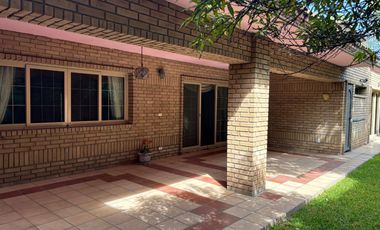 CASA EN VENTA EN COLONIA REPUBLICA DE UNA PLANTA