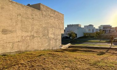 Terreno Residencial en Venta en Boulevard Valle Imperial - Excelente Ubicación