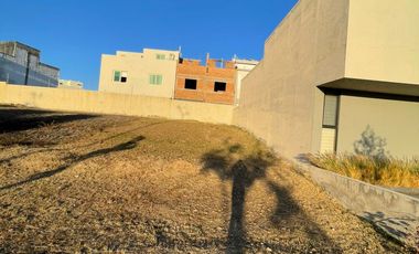 Terreno Residencial en Venta en Boulevard Valle Imperial - Excelente Ubicación