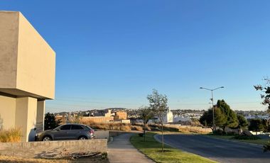 Terreno Residencial en Venta en Boulevard Valle Imperial - Excelente Ubicación