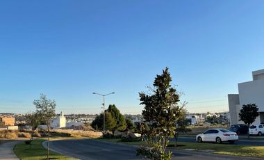 Terreno Residencial en Venta en Boulevard Valle Imperial - Excelente Ubicación