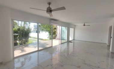 Casa Estilo contemporáneo En Burgos de Cuernavaca, Temixco Morelos.