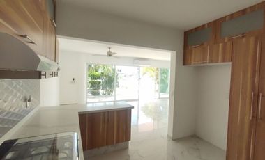 Casa Estilo contemporáneo En Burgos de Cuernavaca, Temixco Morelos.