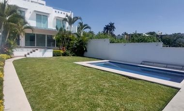Casa Estilo contemporáneo En Burgos de Cuernavaca, Temixco Morelos.