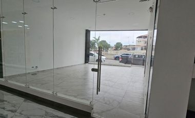 Alquilo local comercial edificio Platinum