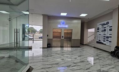 Alquilo local comercial edificio Platinum