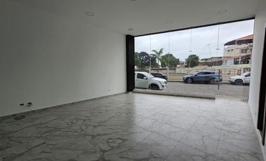 Alquilo local comercial edificio Platinum