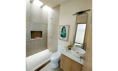 HERMOSA CASA EN RESIDENCIAL ARROYO BRUNET