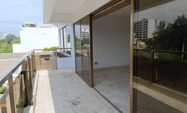 Ocasión: Vendo departamento de 229 m2 en zona exclusiva de San Isidro a excelente precio..