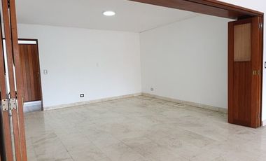 Ocasión: Vendo departamento de 229 m2 en zona exclusiva de San Isidro a excelente precio..