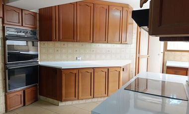 Ocasión: Vendo departamento de 229 m2 en zona exclusiva de San Isidro a excelente precio..