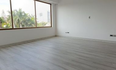 Ocasión: Vendo departamento de 229 m2 en zona exclusiva de San Isidro a excelente precio..