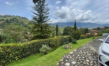 ¡Gran Oportunidad de Casa Finca en Sabaneta, Sector Las Brisas!