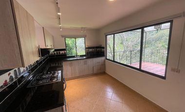 ¡Gran Oportunidad de Casa Finca en Sabaneta, Sector Las Brisas!
