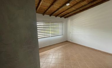 ¡Gran Oportunidad de Casa Finca en Sabaneta, Sector Las Brisas!