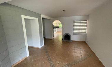 ¡Gran Oportunidad de Casa Finca en Sabaneta, Sector Las Brisas!