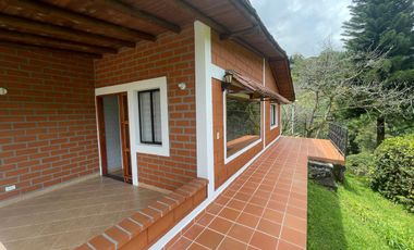 ¡Gran Oportunidad de Casa Finca en Sabaneta, Sector Las Brisas!