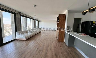 Altos de Juriquilla. RENTA - Departamento, cuarto de servicio y 3 recamaras