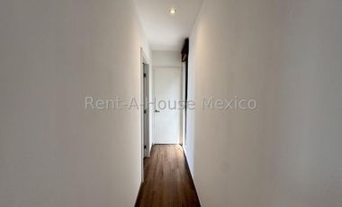 Altos de Juriquilla. RENTA - Departamento, cuarto de servicio y 3 recamaras