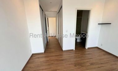 Altos de Juriquilla. RENTA - Departamento, cuarto de servicio y 3 recamaras