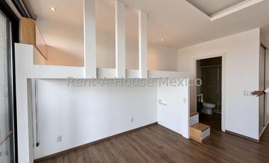 Altos de Juriquilla. RENTA - Departamento, cuarto de servicio y 3 recamaras