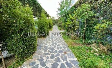 Altos de Juriquilla. RENTA - Departamento, cuarto de servicio y 3 recamaras