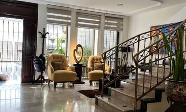 CASA EN VENTA EN JARDINES DEL BOSQUE