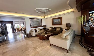 CASA EN VENTA EN JARDINES DEL BOSQUE