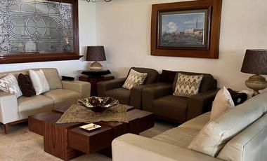 CASA EN VENTA EN JARDINES DEL BOSQUE