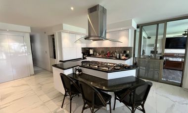 CASA EN VENTA EN JARDINES DEL BOSQUE