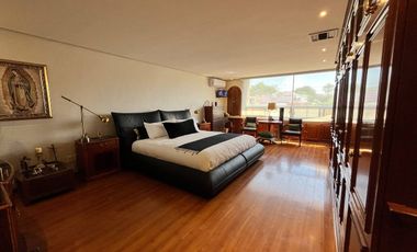 CASA EN VENTA EN JARDINES DEL BOSQUE