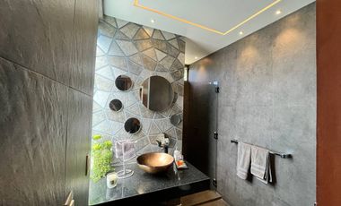 CASA EN VENTA EN JARDINES DEL BOSQUE