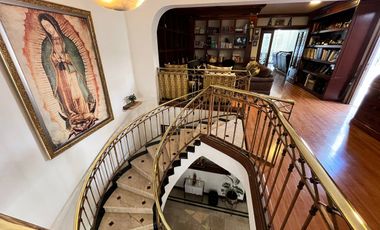 CASA EN VENTA EN JARDINES DEL BOSQUE