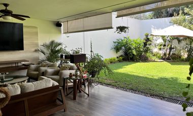CASA EN VENTA EN JARDINES DEL BOSQUE