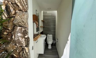 CASA EN VENTA EN JARDINES DEL BOSQUE