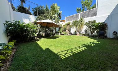 CASA EN VENTA EN JARDINES DEL BOSQUE