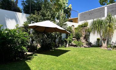 CASA EN VENTA EN JARDINES DEL BOSQUE