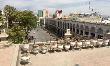 HOSTAL EN VENTA - PLAZA DE ARMAS DE AREQUIPA