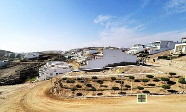 Terreno Premium en Segunda Fila con 3 Frentes y Vista al Mar – Playa Honda - 233 m²