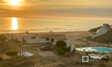 Terreno Premium en Segunda Fila con 3 Frentes y Vista al Mar – Playa Honda - 233 m²