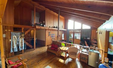 Amplia Casa en Terreno de 735 m², Lomas de lo Aguirre, Pudahuel.