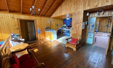 Amplia Casa en Terreno de 735 m², Lomas de lo Aguirre, Pudahuel.