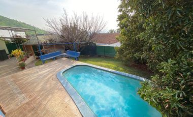 Amplia Casa en Terreno de 735 m², Lomas de lo Aguirre, Pudahuel.