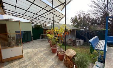 Amplia Casa en Terreno de 735 m², Lomas de lo Aguirre, Pudahuel.