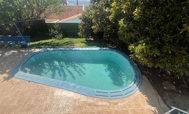 Casa Ampliada en Terreno de 735 m² en Lomas de lo Aguirre, Pudahuel.
