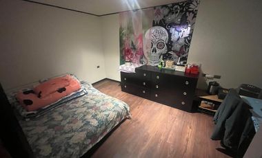 Casa Ampliada en Terreno de 735 m² en Lomas de lo Aguirre, Pudahuel.