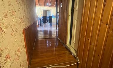 Casa Ampliada en Terreno de 735 m² en Lomas de lo Aguirre, Pudahuel.