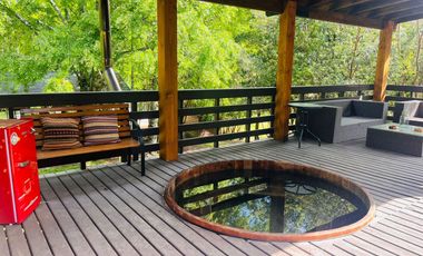 ARRIENDO CASA TEMPORADA PUCON - PISCINA Y HOT TAB