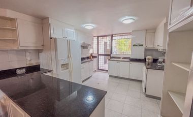 Departamento Duplex Amoblado de Renta 4 Dorm. - 4 Baños